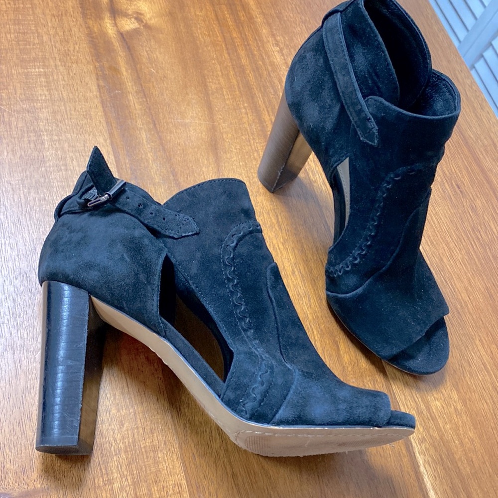 Vince Camuto Conley Black Leather heeled Sandals size 6,5